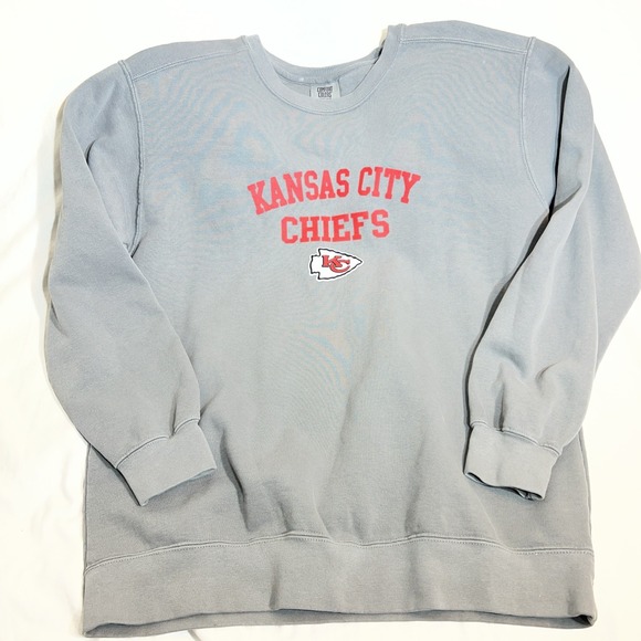 Comfort Colors Tops - Comfort Colors Kansas City Chiefs NFL Sweatshirt Womens Medium Grey Pullover